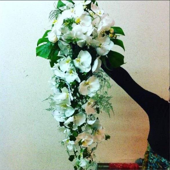 Bouquet de mariée en cascade d'orchidées
